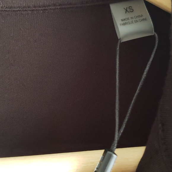 T Tahari blouse - Picture 4 of 10